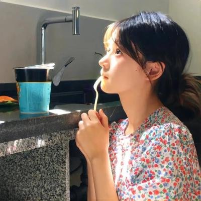 校对女孩河野悦子